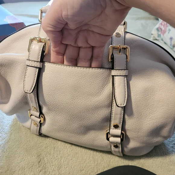 MICHAEL KORS PURSE - Picture 3 of 5